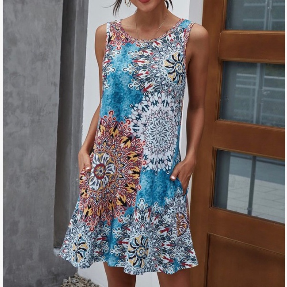 Sleeveless Blue Patterned Dress